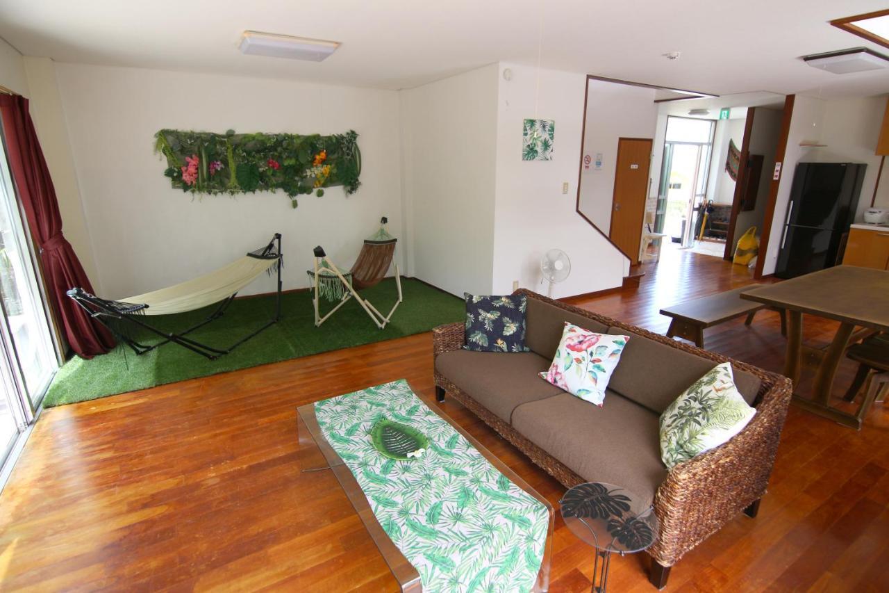 Monstera Holiday home Onna